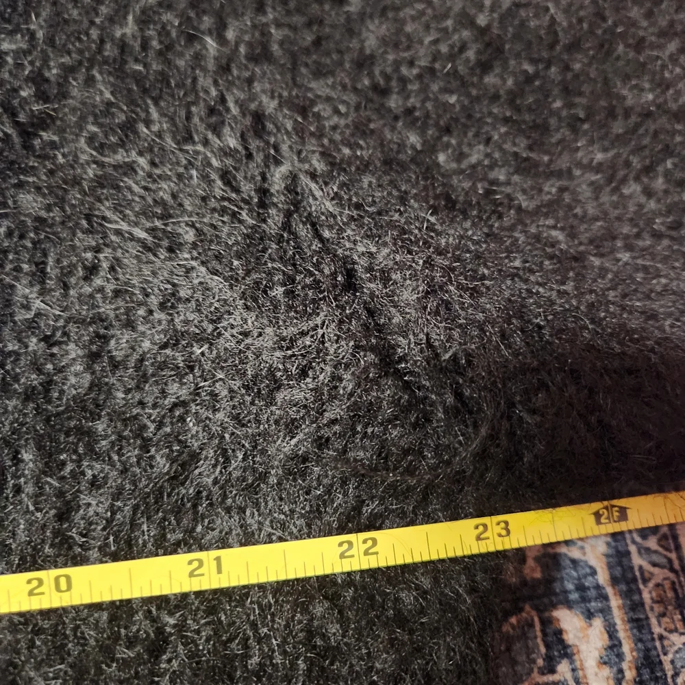 Cozy V-Neck Sweater for Women. OVERSIZED - Picture 5 of 8